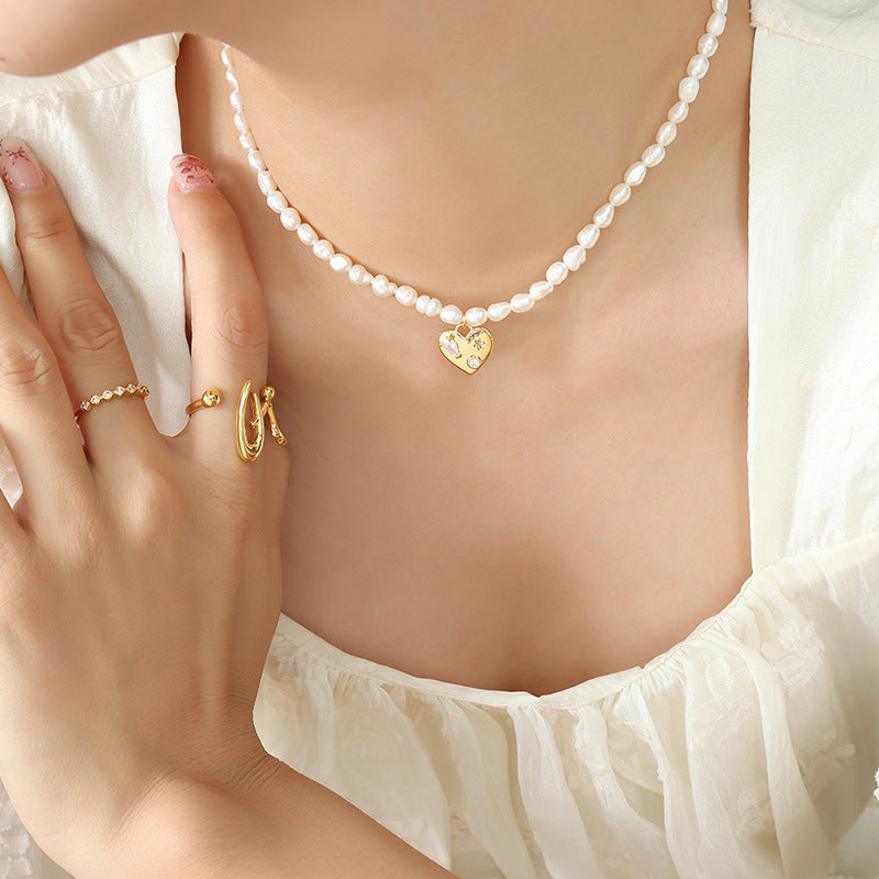 Women Pearl Necklace With Heart Pendant